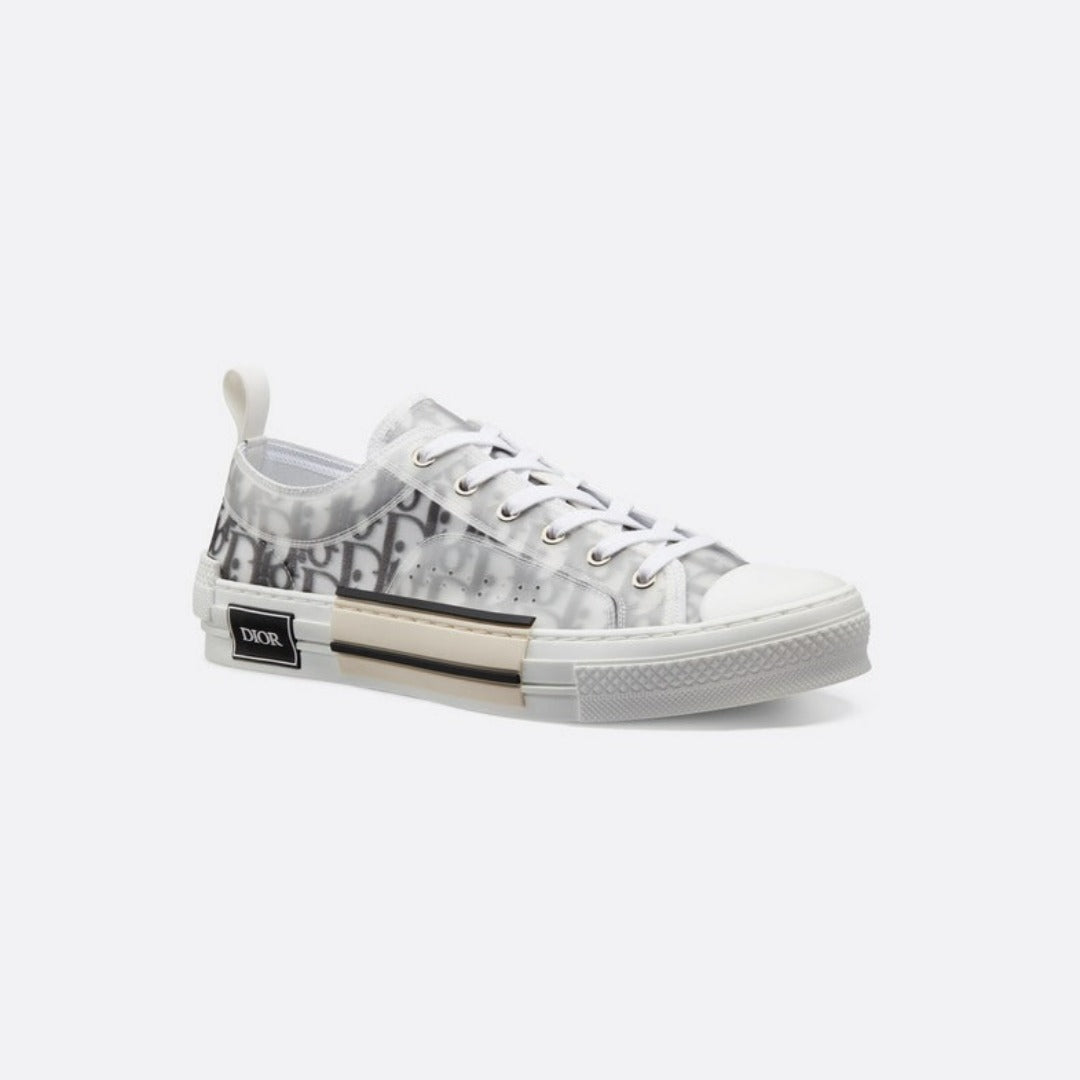 Low-Top Sneaker – essential details, such as eyelets and a lace-up front, a white and beige rubber – LUX VERSE Luxury Designer Fashion Outlet