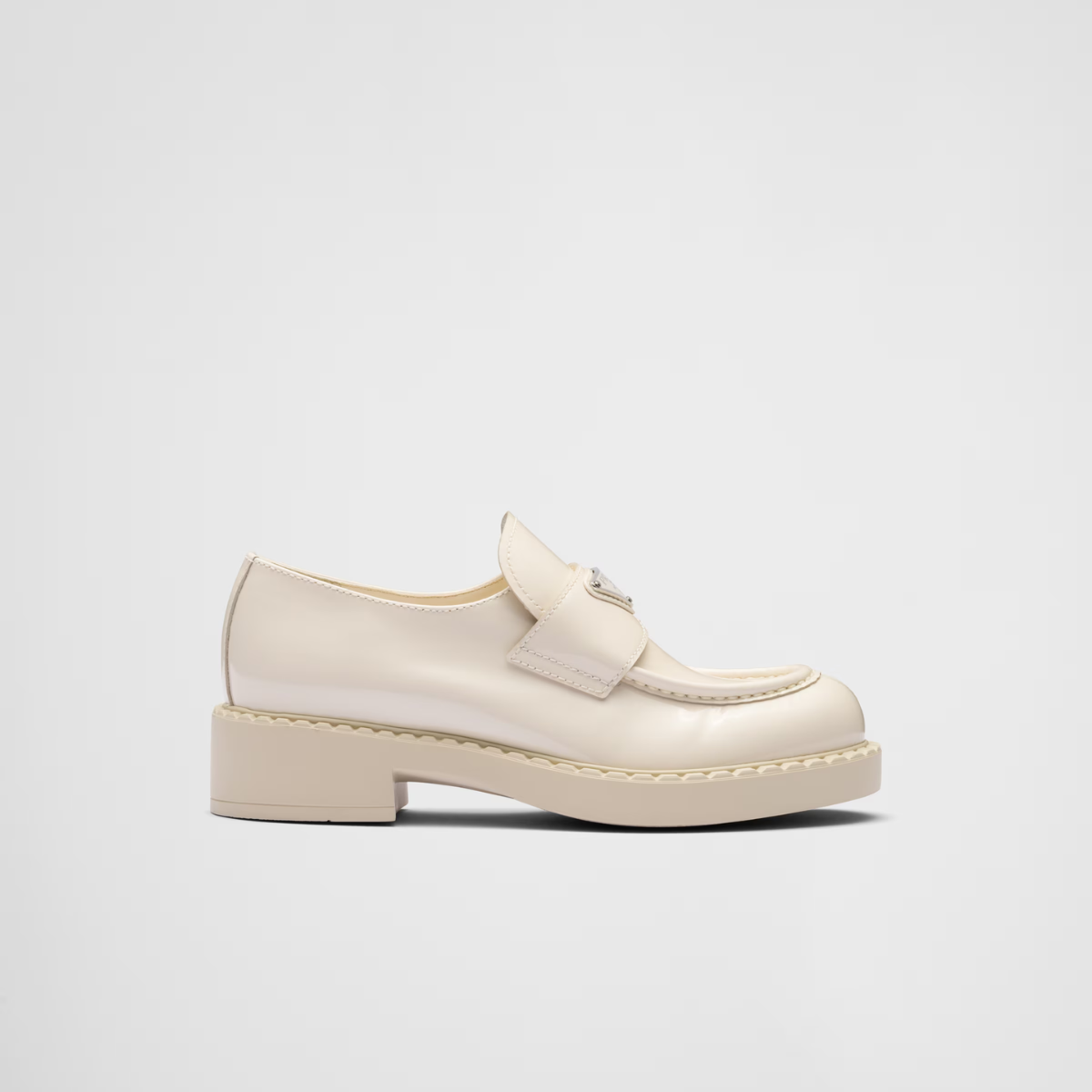 patent leather loafers – these loafers reinterprets the classic ones with a chunky design emphasized by the – LUX VERSE Luxury Designer Fashion Outlet