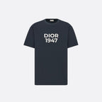 Relaxed-Fit T-Shirt Navy Blue Cotton Jersey – new for Spring 2024, the T-shirt showcases the embroidered 1947 signature on the – LUX VERSE Luxury Designer Fashion Outlet