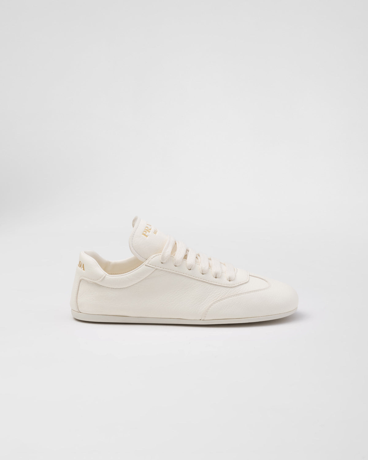 Leather sporty sneakers – these sneakers with a sporty design featuring clean, classic lines have a flatform – LUX VERSE Luxury Designer Fashion Outlet