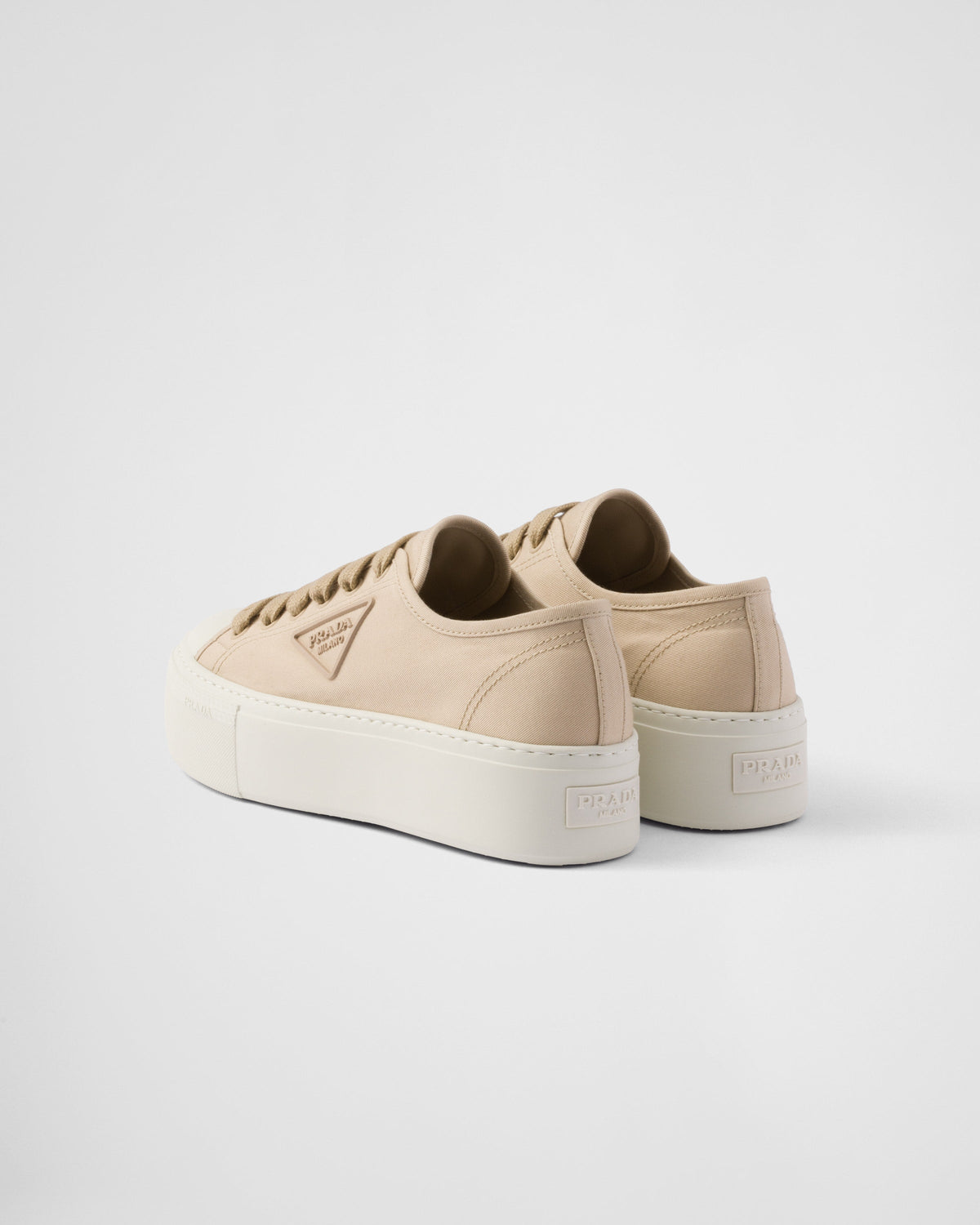 Laced sneakers – these sneakers with a sporty design featuring clean, classic lines have a flatform – LUX VERSE Luxury Designer Fashion Outlet