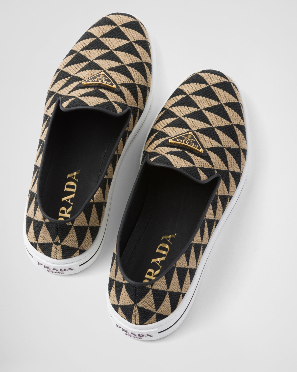 Embroidered fabric slip-on shoes – the graphic design concept that has always characterized collections is reflected – LUX VERSE Luxury Designer Fashion Outlet