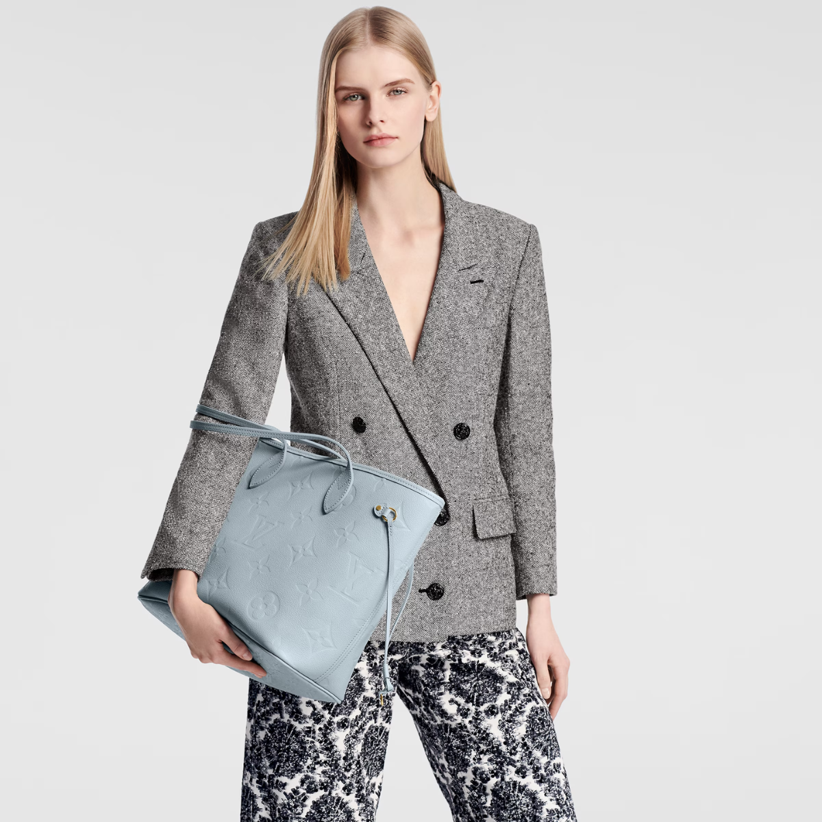 Neverfull MM Blue – the side laces cinch and loosen to change the bag’s lines while the long handles – LUX VERSE Luxury Designer Fashion Outlet