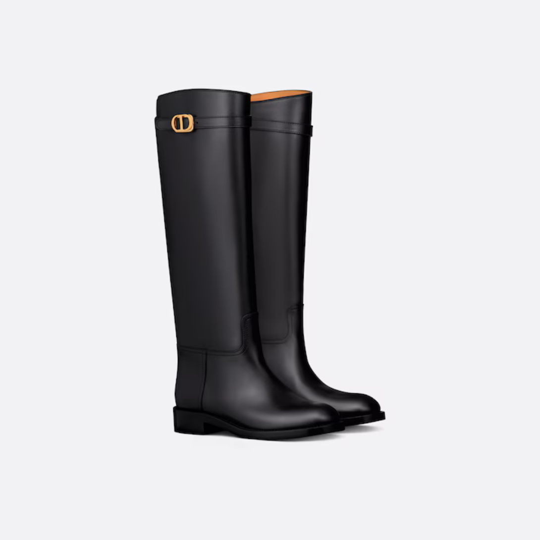 Empreinte Boot – featuring a thick notched rubber sole that complements the bold aesthetic, the shoe – LUX VERSE Luxury Designer Fashion Outlet