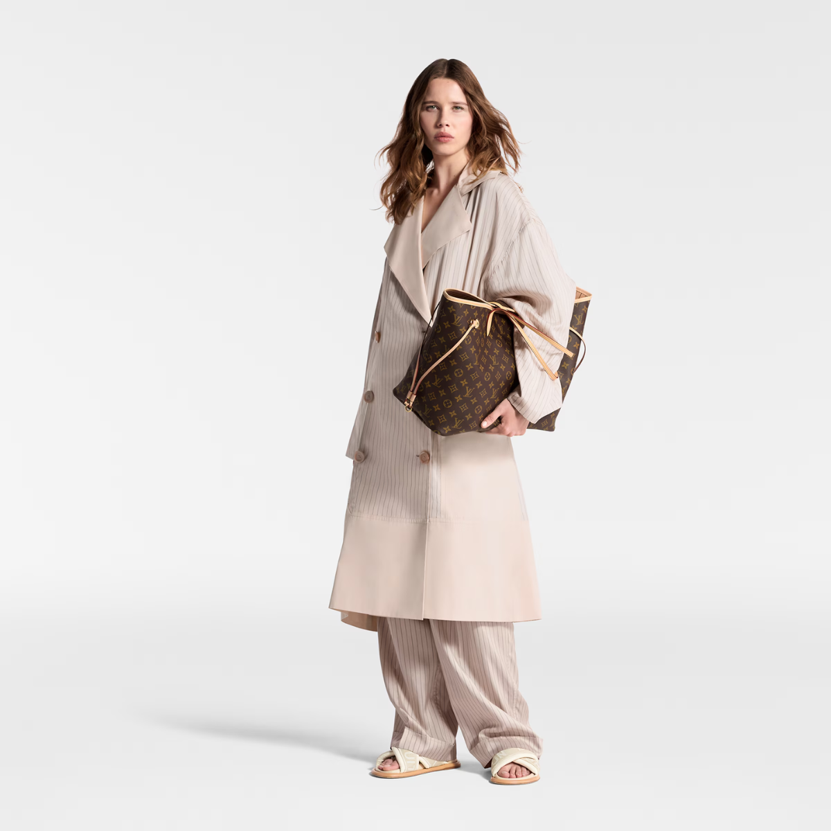 Neverfull GM Monogram Canvas – made from supple Monogram canvas with natural cowhide trim, it is ultra-roomy but – LUX VERSE Luxury Designer Fashion Outlet