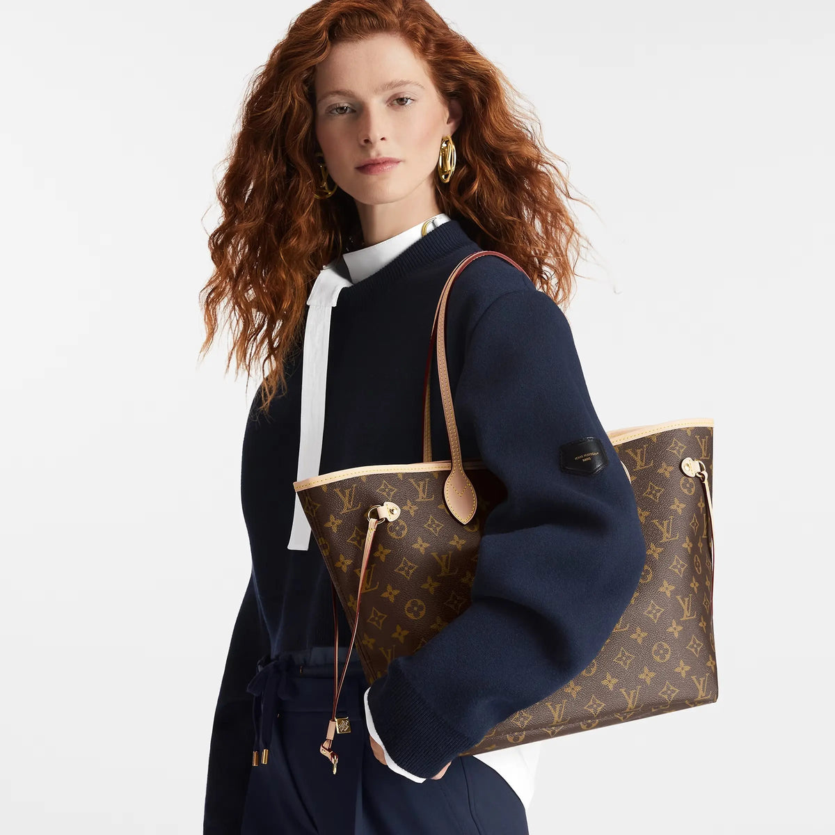 Neverfull MM – made from supple Monogram canvas with natural cowhide trim, it is roomy yet not – LUX VERSE Luxury Designer Fashion Outlet