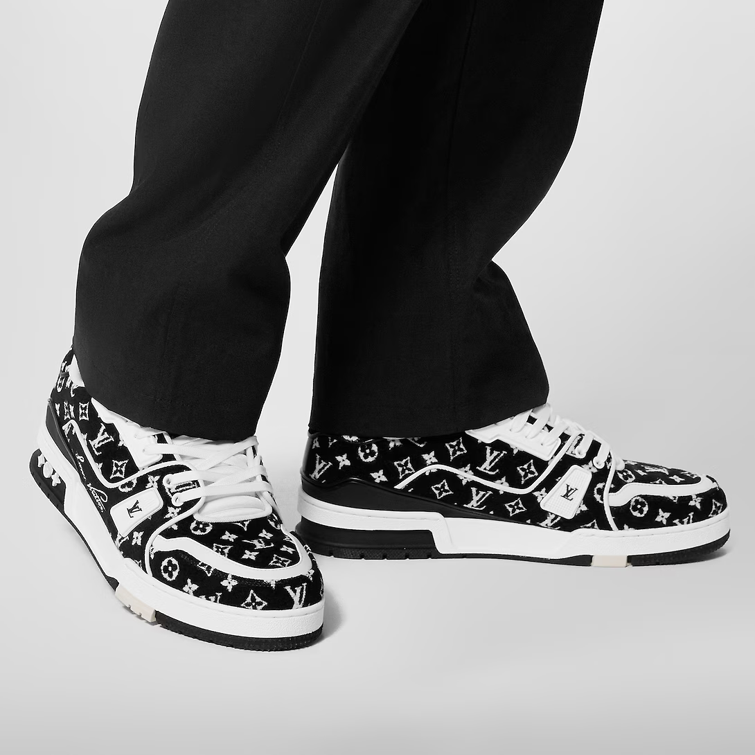 Trainer Iconic Style Sneaker – designed by Artistic Director Virgil Abloh, this iconic style was inspired – LUX VERSE Luxury Designer Fashion Outlet