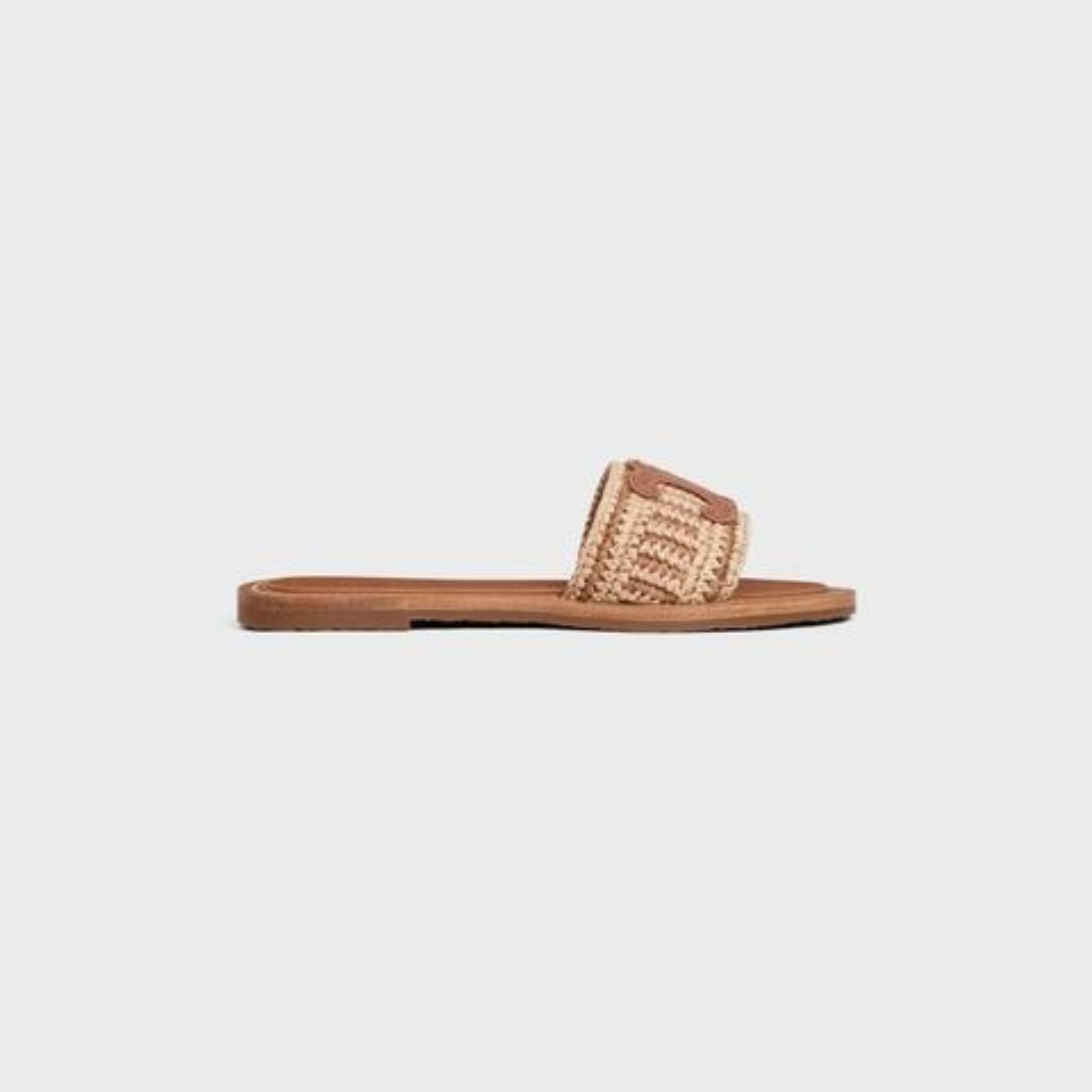 LYMPIA MULE in RAFFIA – 100% RAFFIA100% Calfskin LinningROUND TOE SHAPETRIOMPHE PATCH EMBROIDERED – LUX VERSE Luxury Designer Fashion Outlet