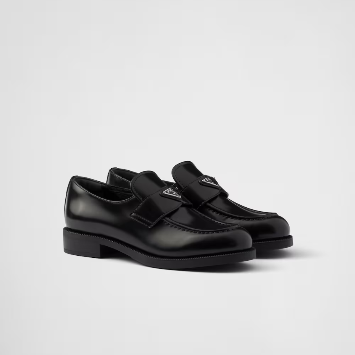 Elegant Brushed leather Black loafers – a design with tapered lines reinterprets the iconic men's loafer – LUX VERSE Luxury Designer Fashion Outlet