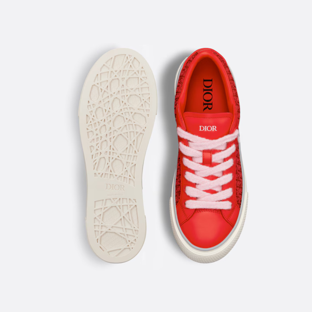 B33 Sneaker Jacquard – the sneaker will lend a contemporary touch to casual looks.The pair is equipped – LUX VERSE Luxury Designer Fashion Outlet