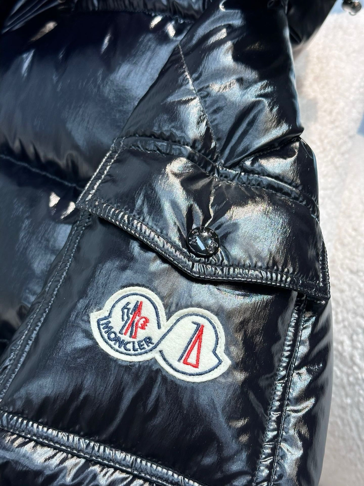 Schwarze und weiße Steppjacke – Herren