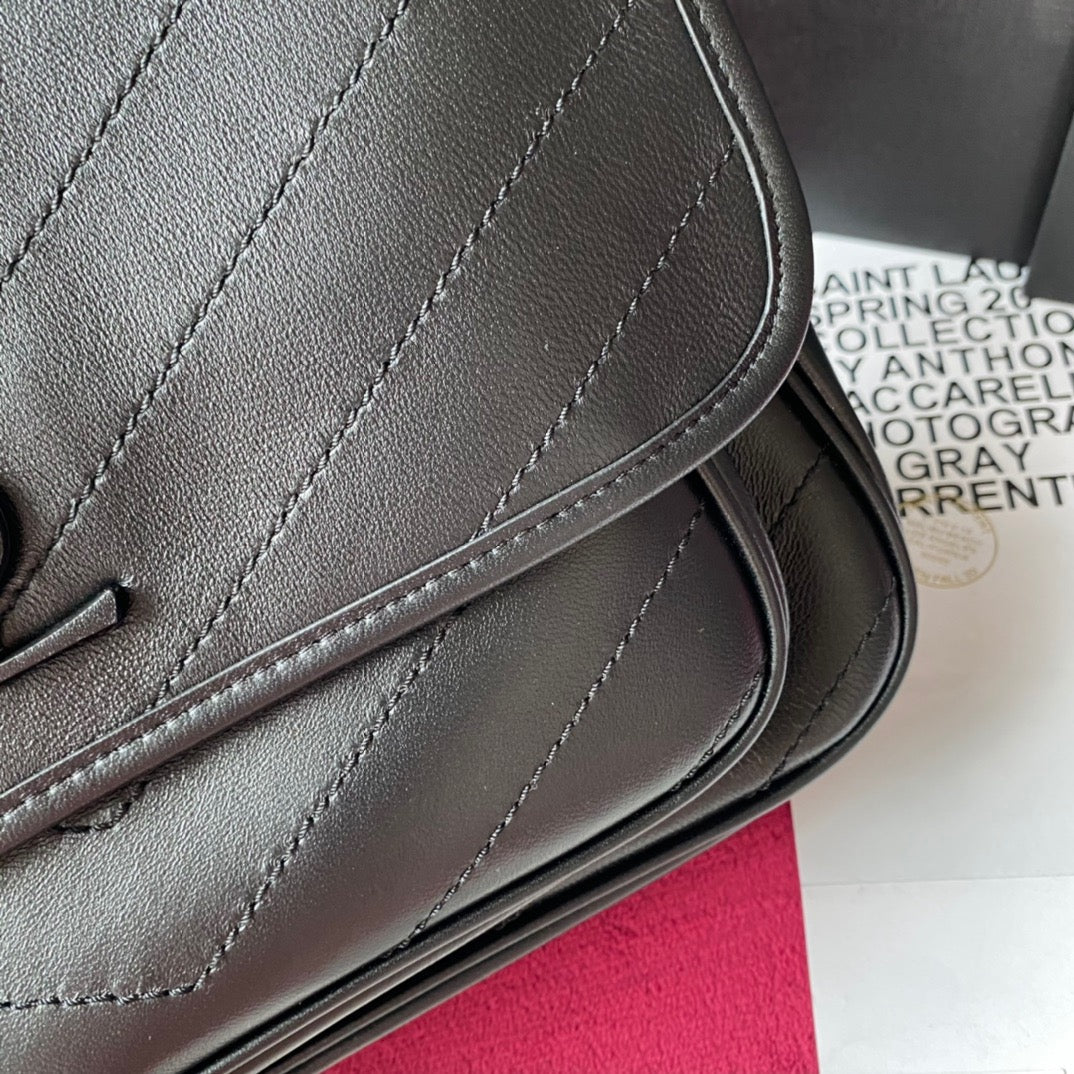 Niki Grained Flap Schultertasche