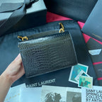 Kate Schultertasche mit Krokoprägung