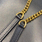 Kate Schultertasche mit Krokoprägung