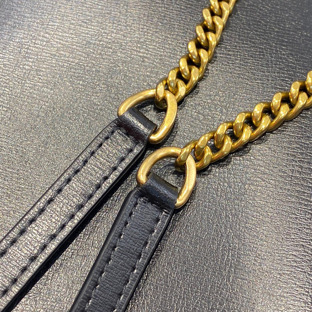 Kate Schultertasche mit Krokoprägung