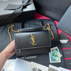 Kate Schultertasche mit Krokoprägung