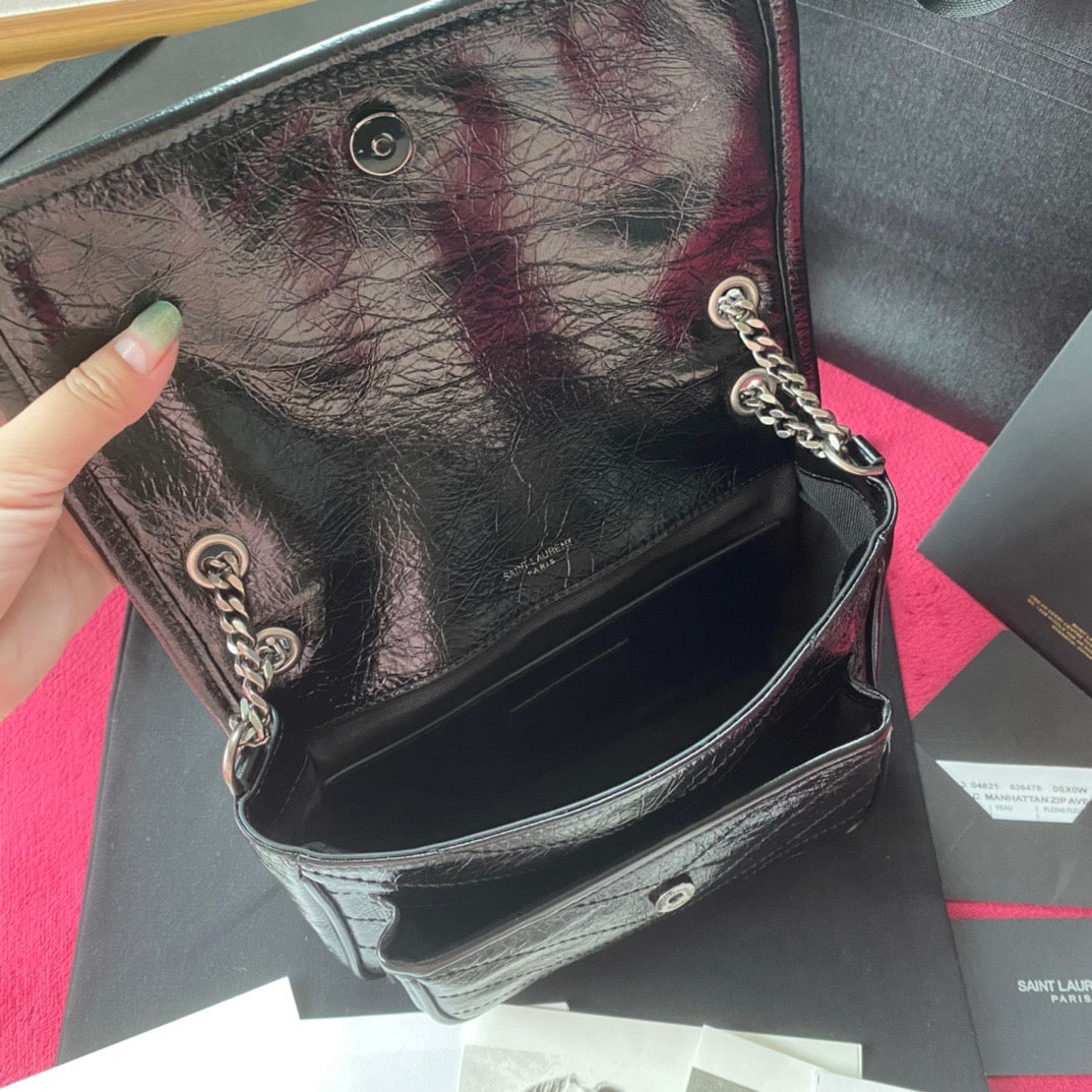 Niki geraffte Schultertasche