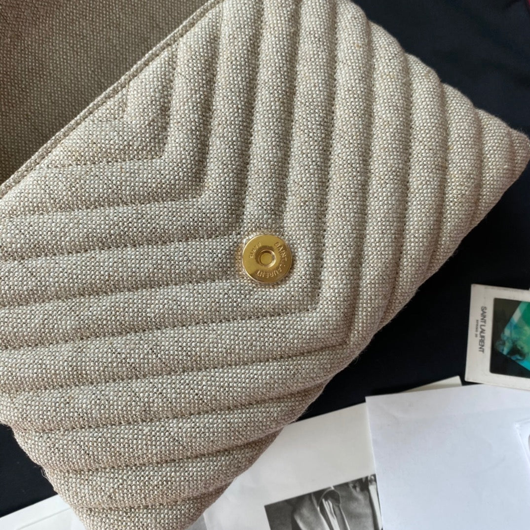 Goldene Umhängetasche