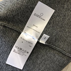 Marineblauer Cardigan mit Ärmelstreifen aus Wolle – Herren