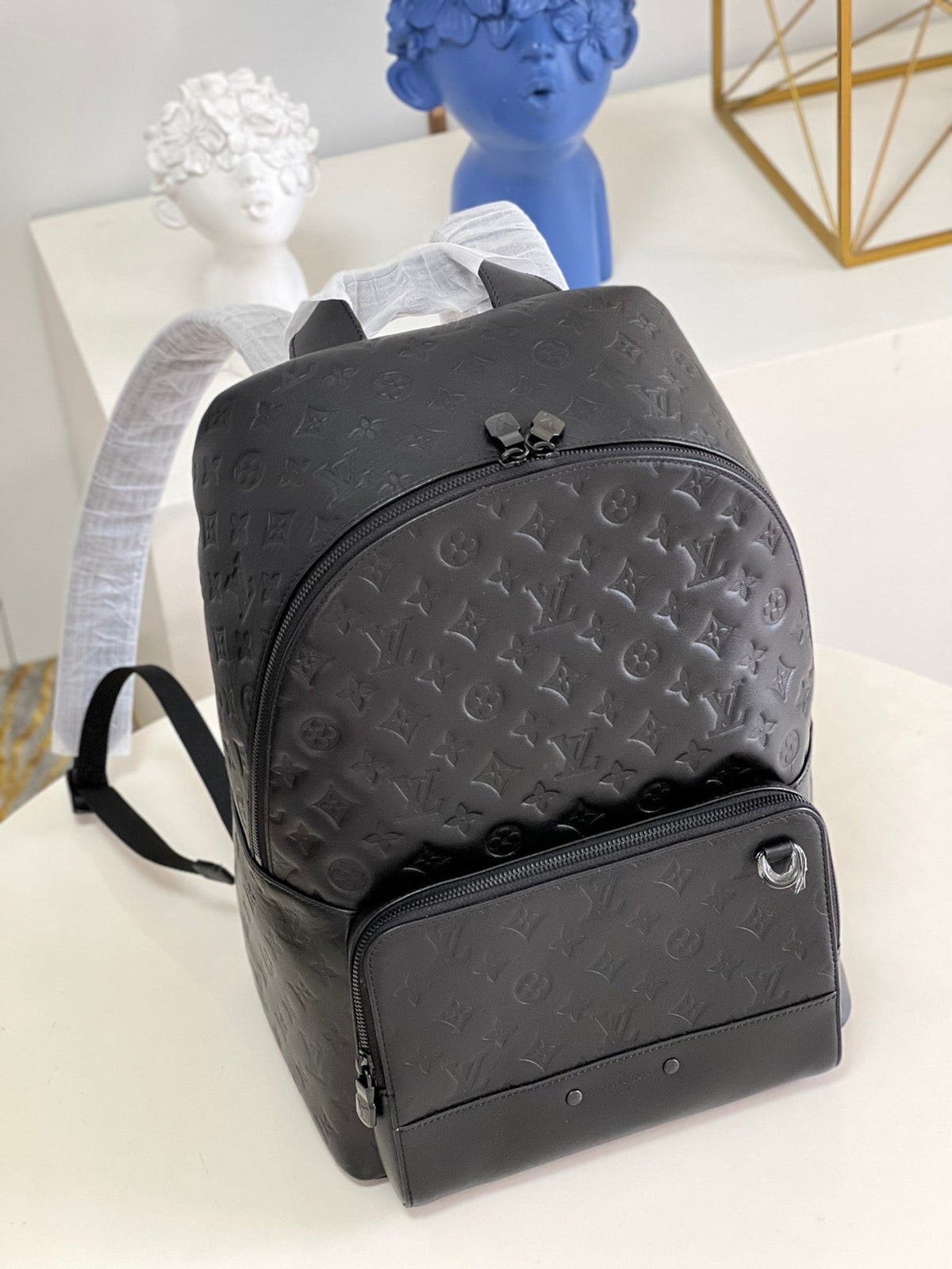 Schwarz-grauer Rucksack