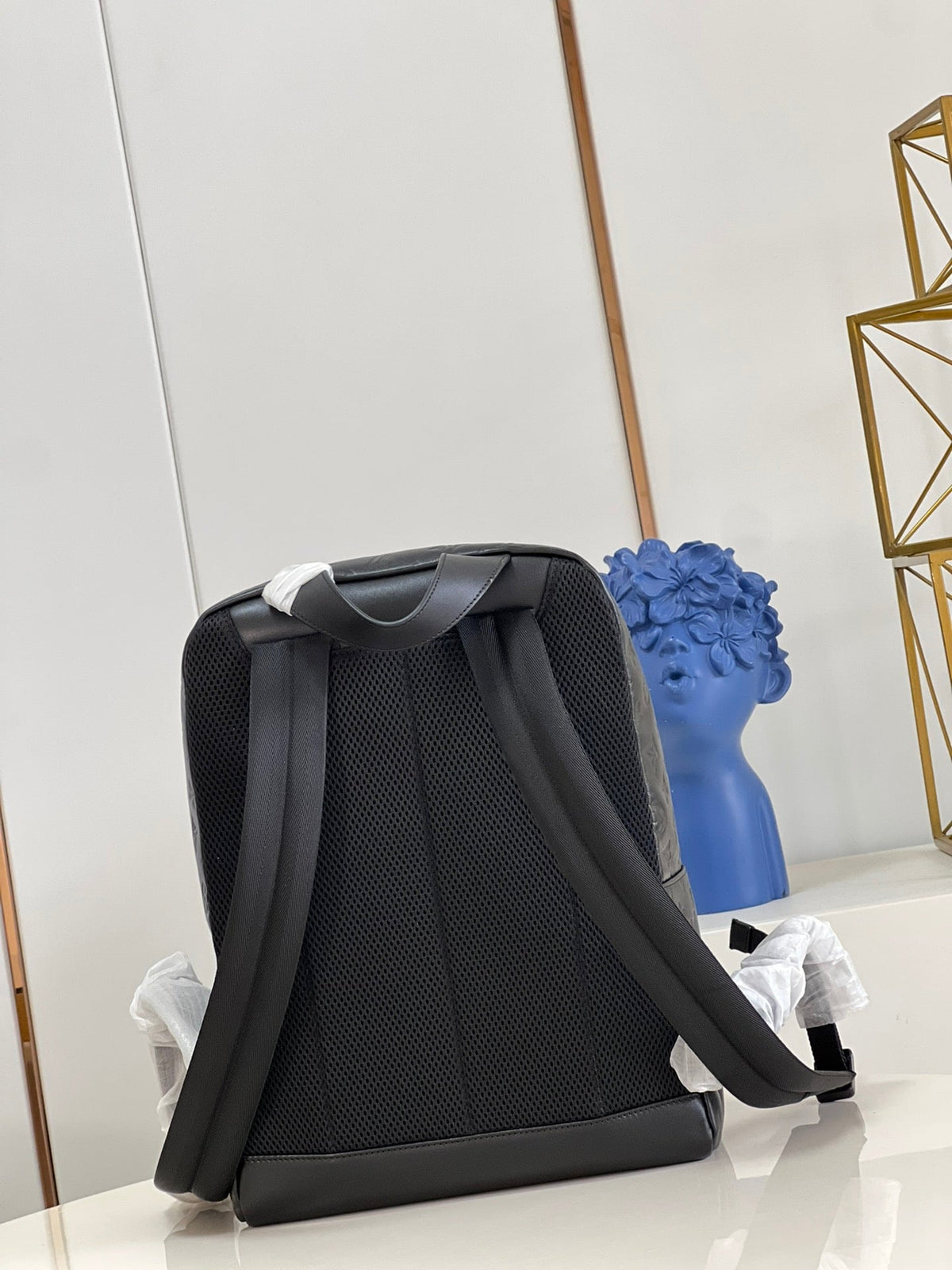 Schwarz-grauer Rucksack