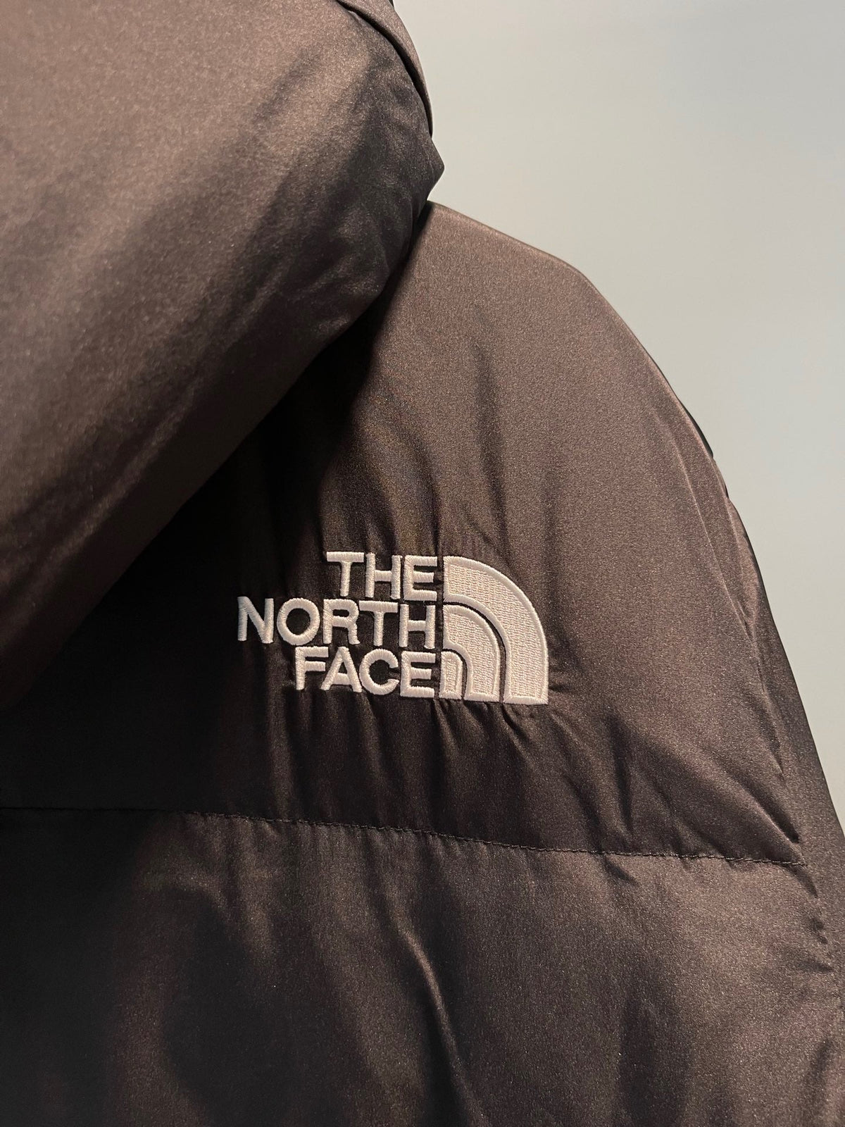 Weißer und brauner Parka – Herren