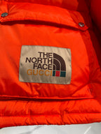 Weiß-rote Pufferjacke für Herren