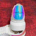 Weiße Turnschuhe