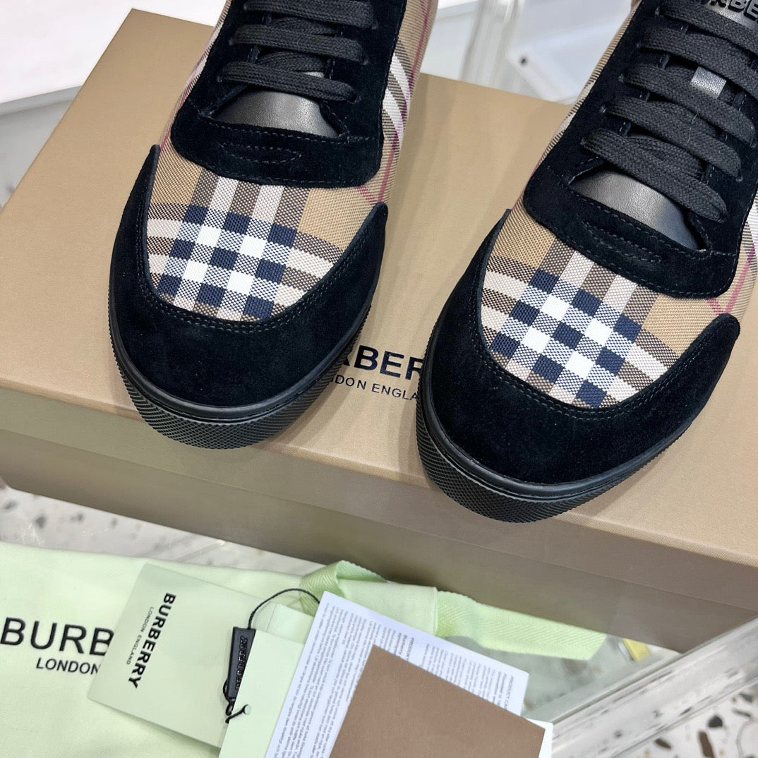 Schwarzer Canvas-Sneaker mit Karomuster – Herren