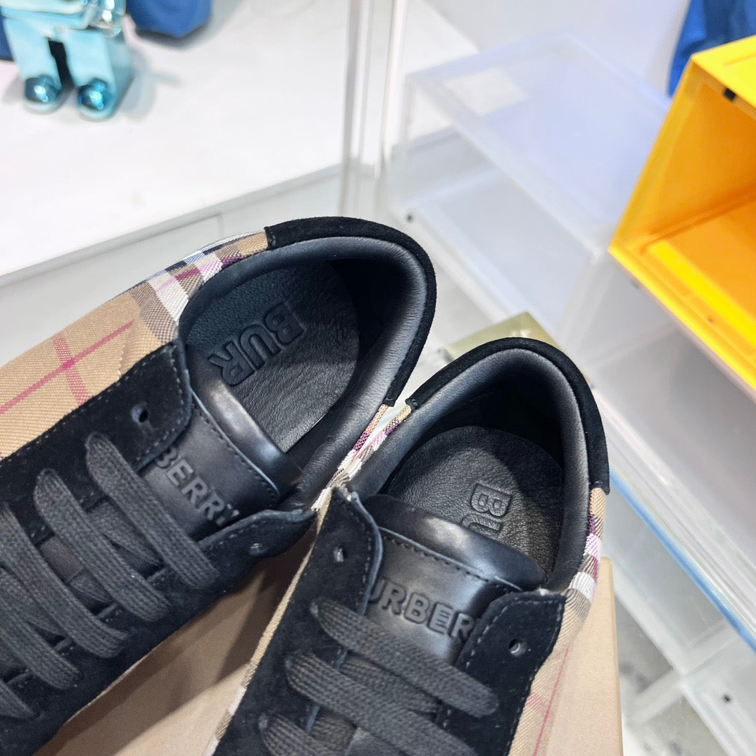 Schwarzer Canvas-Sneaker mit Karomuster – Herren