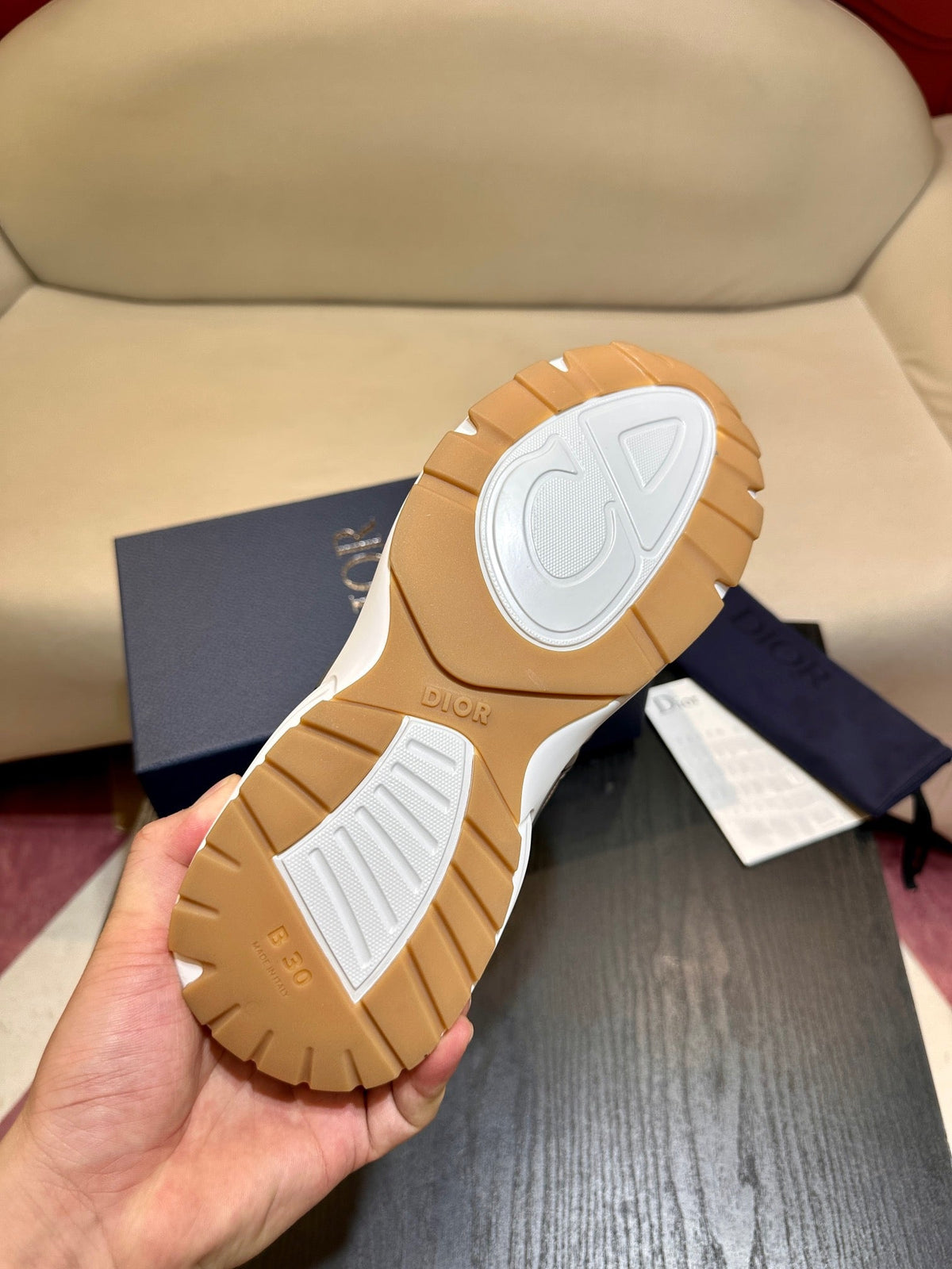 Mehrfarbige Turnschuhe
