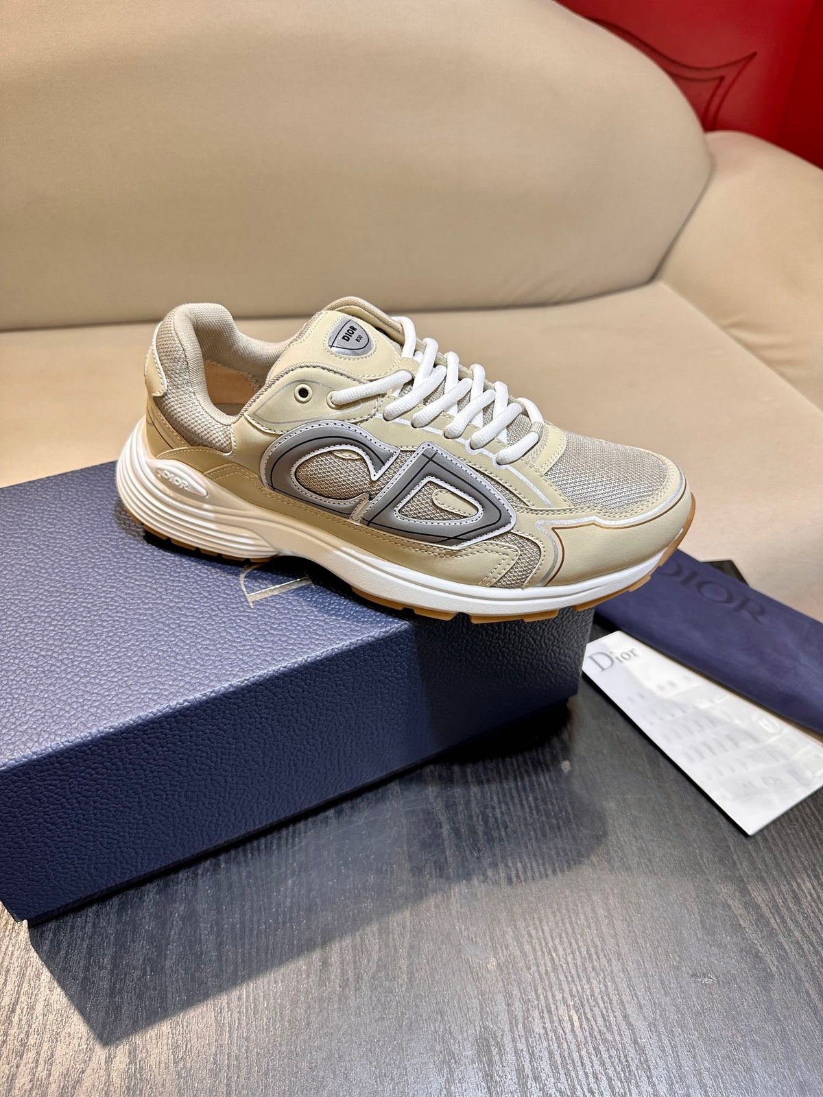 Mehrfarbige Turnschuhe