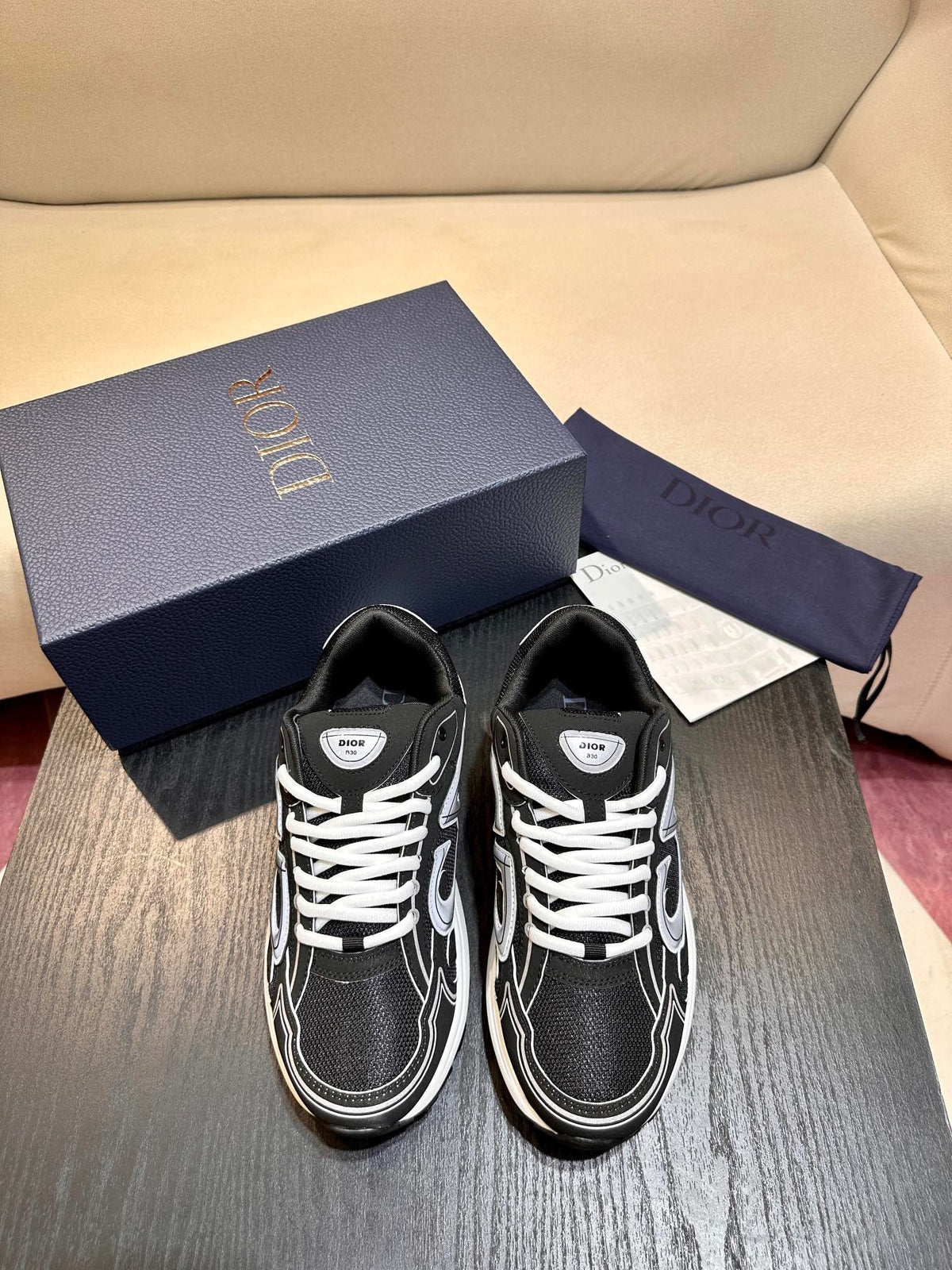 Mehrfarbige Turnschuhe
