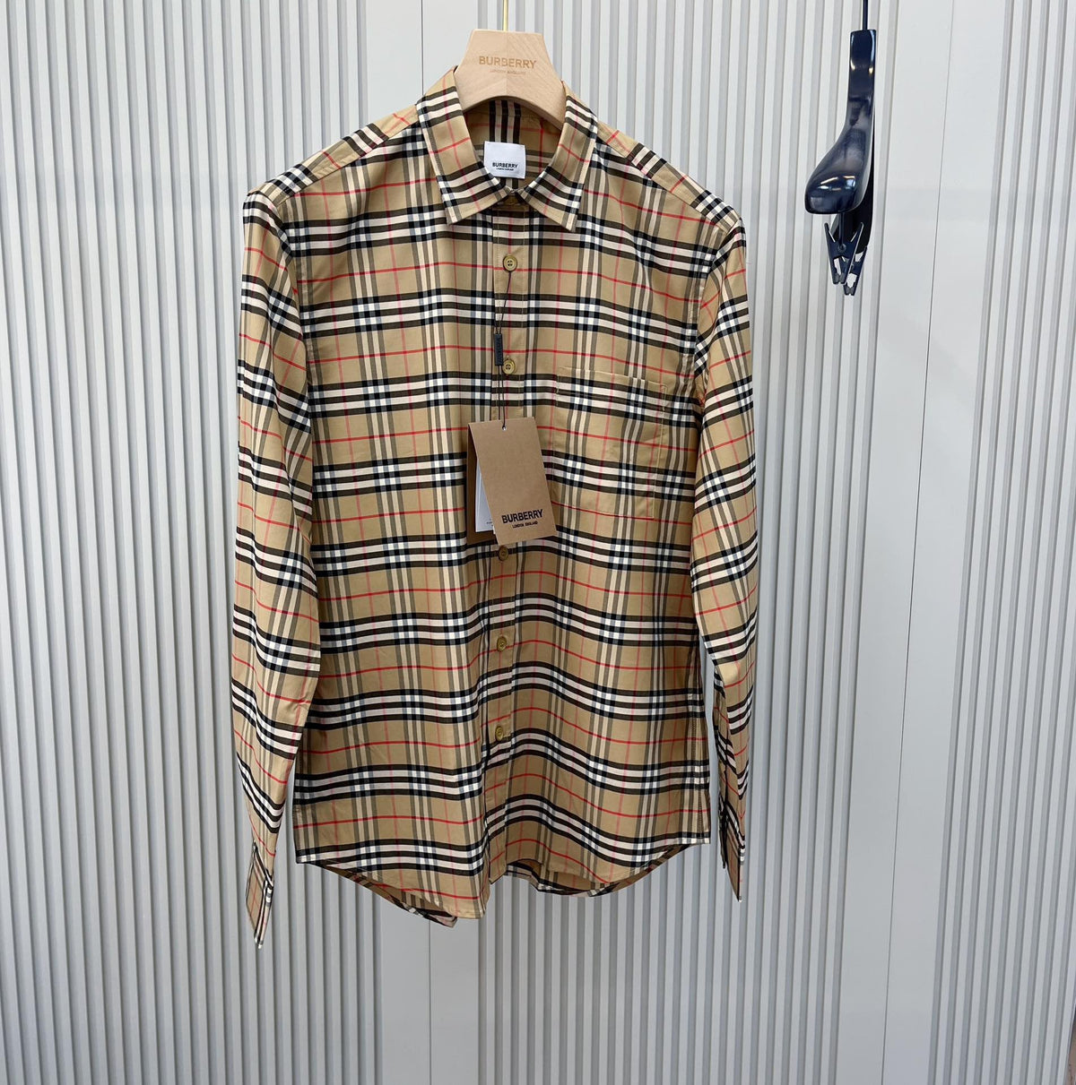 Beiges Baumwoll-Langarmshirt mit klassischem Karomuster – Herren