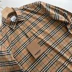 Beiges Baumwoll-Langarmshirt mit klassischem Karomuster – Herren
