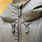 Daunenjacke in Weiß und Grau – Damen