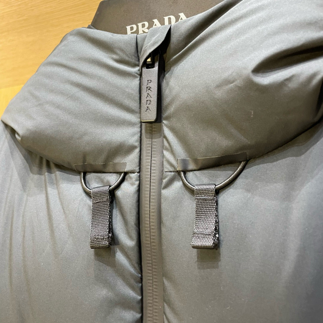Daunenjacke in Weiß und Grau – Damen