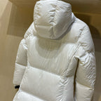 Daunenjacke in Weiß und Grau – Damen