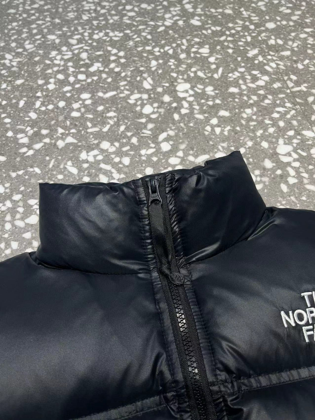 Schwarz-weiße Pufferjacke – Herren