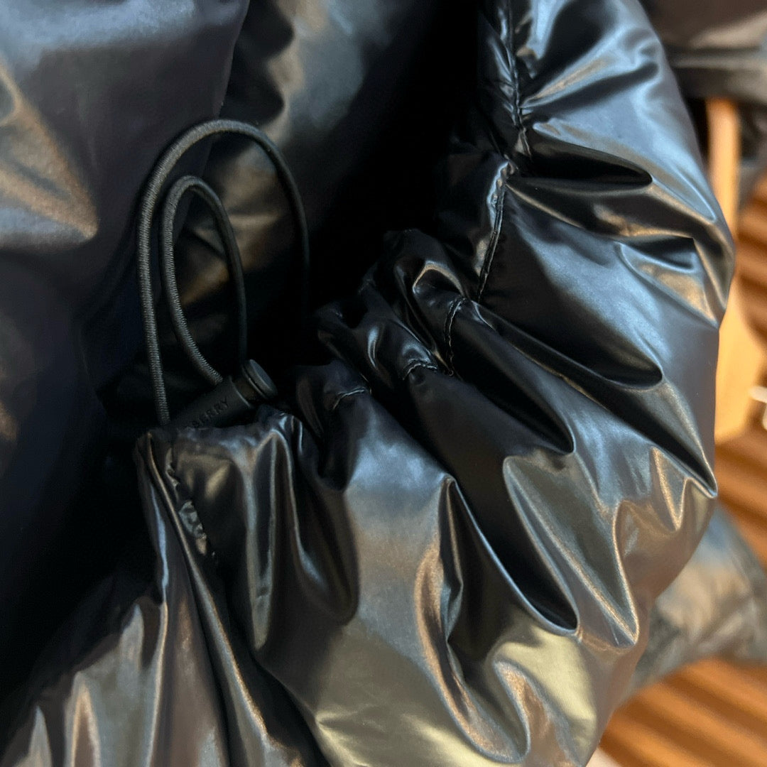 Schwarze Steppjacke – Herren