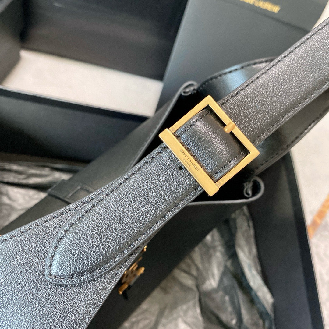 Schwarze Beuteltasche