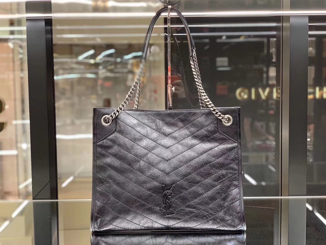 Niki Schultertasche mit Kette