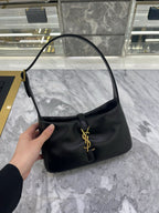 Le 5 à 7 Schultertasche
