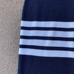 Grauer gestrickter Midi-Rock mit Querstreifen – Damen