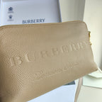 Schwarz-blaue Clutch