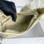 Schultertasche in Schwarz und Grün