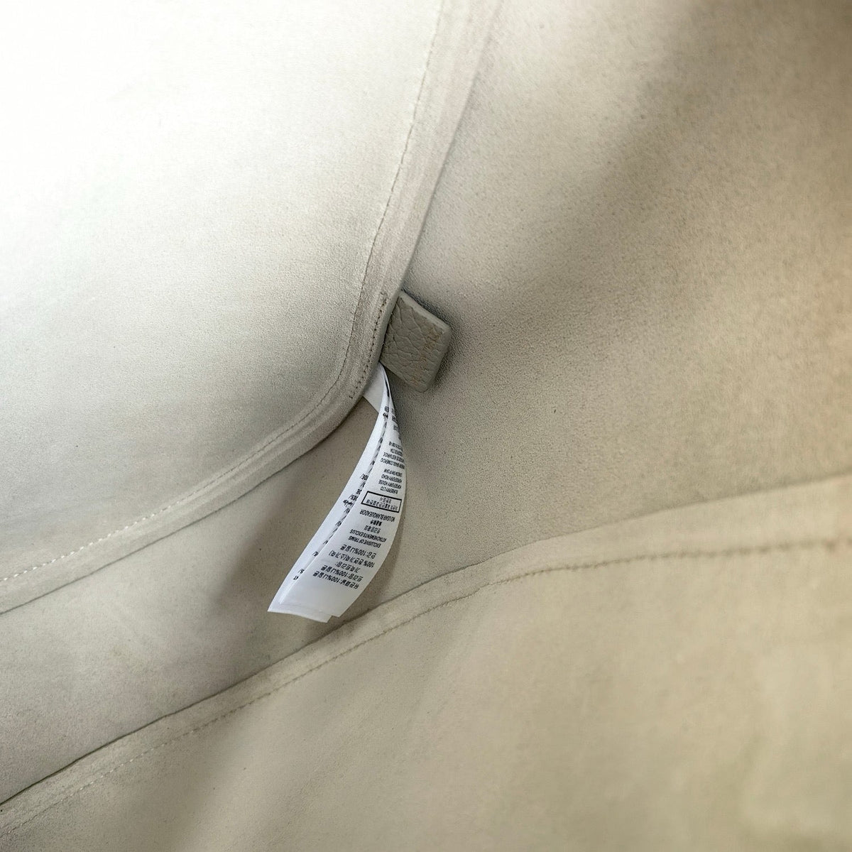 Schultertasche in Schwarz und Grün