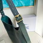 Schultertasche in Schwarz und Grün