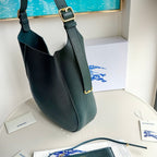 Schultertasche in Schwarz und Grün
