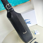 Schultertasche in Schwarz und Grün